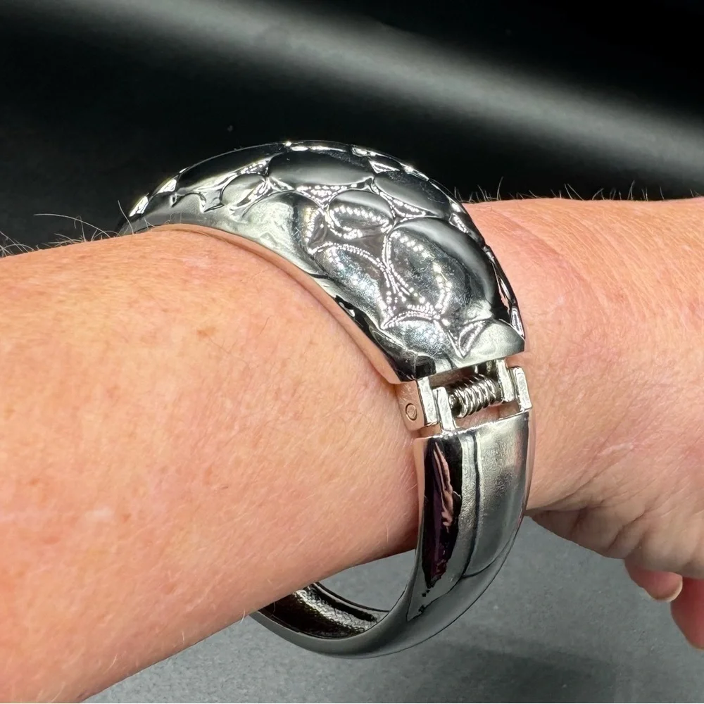 NIB Silver-tone Textured Bangle Bracelet
